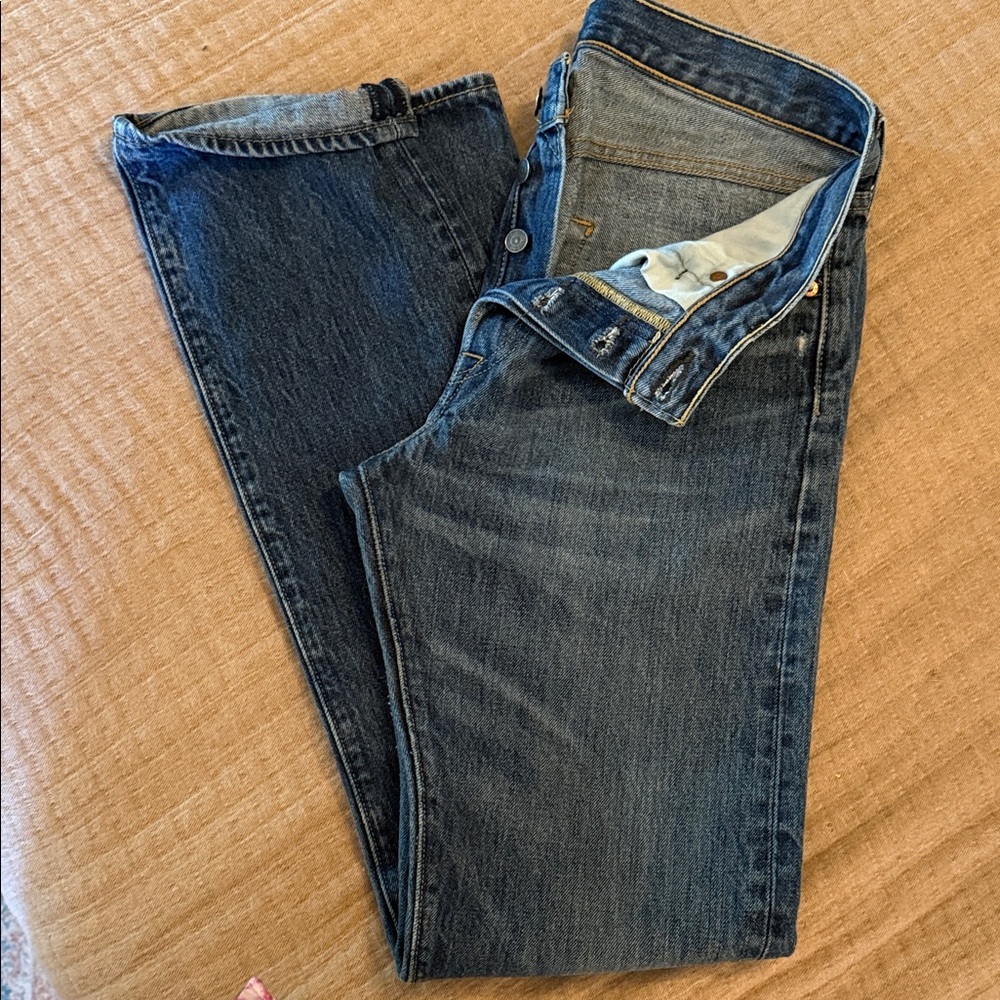 Levi's 501 Classic Straight-Leg Jeans - Picture 3 of 7